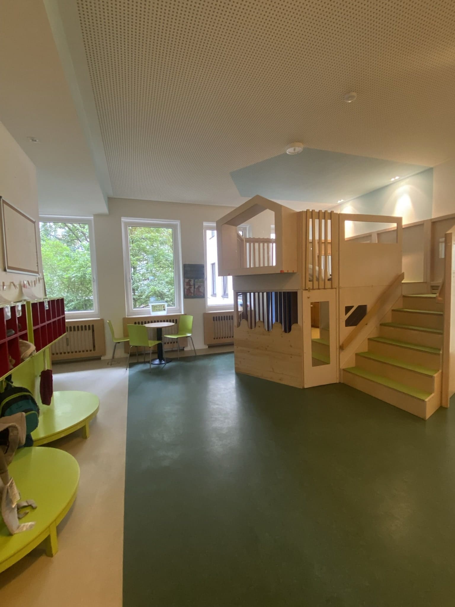 Der Wartebereich für die Eltern